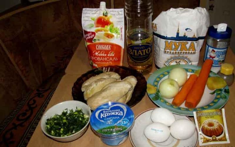 जेलीयुक्त चिकन पाई - रसदार, सुगंधित और कोमल पेस्ट्री