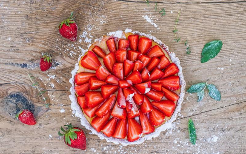 Recipes for amazing strawberry desserts Strawberry season desserts and baked goods