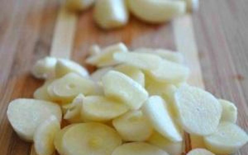 Useful properties of dried garlic