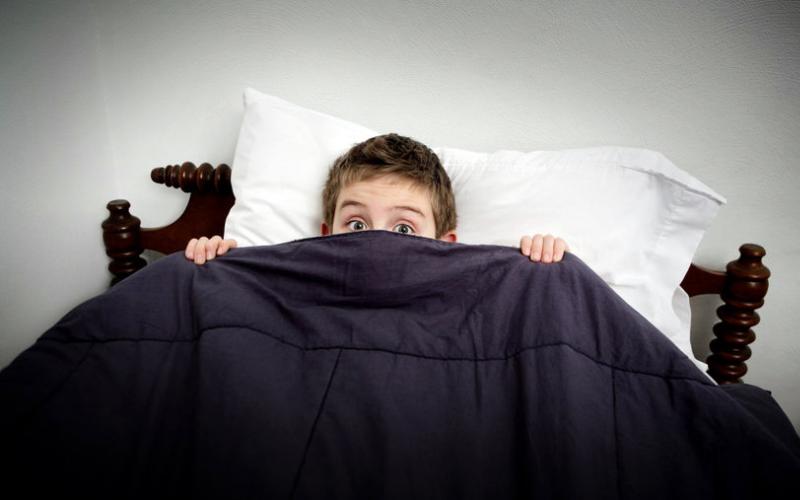 Почему человек сильно потеет ночью во сне: причины